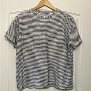 Old Navy SS Easy Vintage Black and White striped shirt